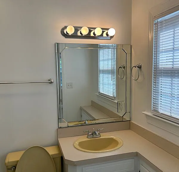 358 Country Club Rd — Photo 15