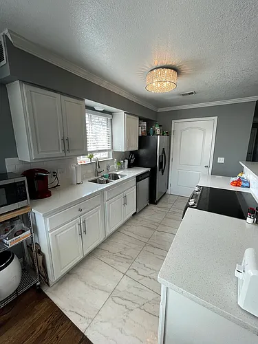 4645 Jarboe St Photo 1