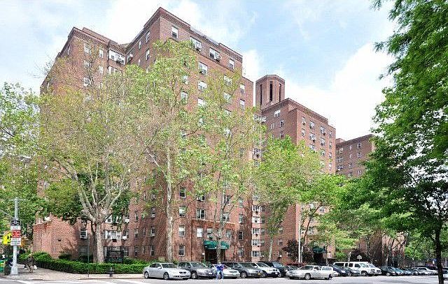 1st image of 550 Grand St APT G4b
