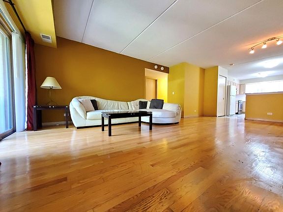 3rd image of 8700 W Evelyn Ln APT 202