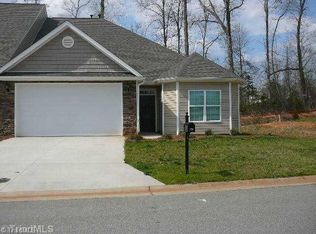 126 Chestnut Bnd, Greensboro, NC 27406