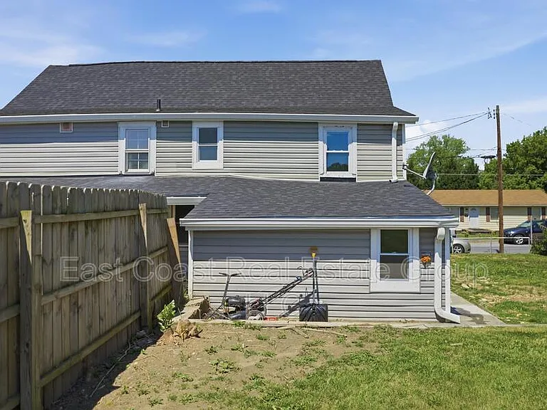 116 S High St — Photo 20