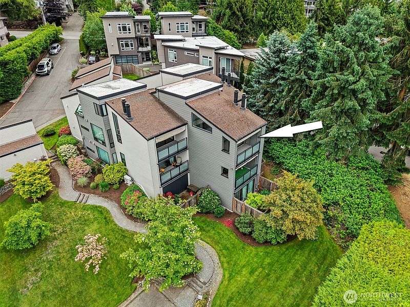 2nd image of 11226 NE 68th Street #E