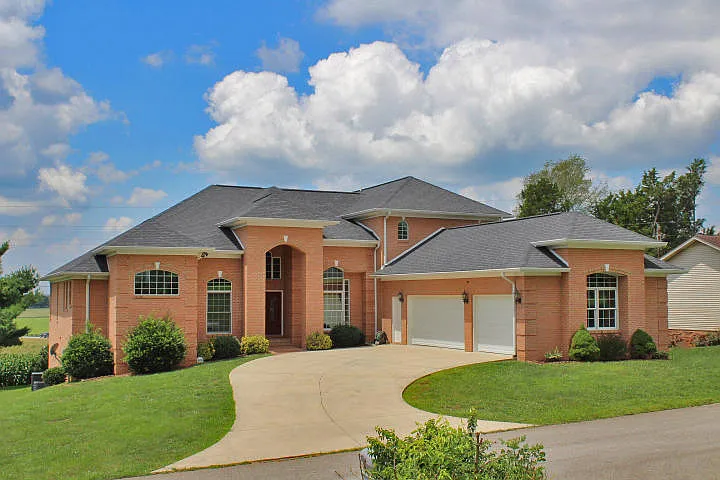 209 Pogue Dr photo 1