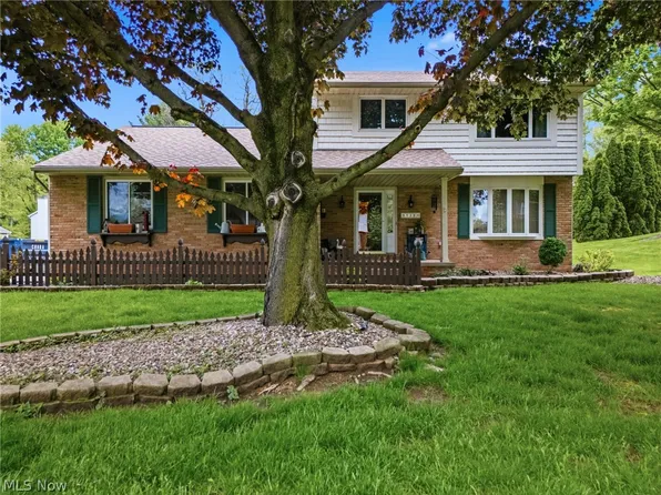 5133 Seaview Cir NW, Canton, OH 44708