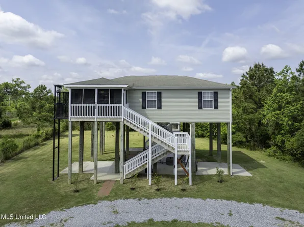 5055 Ioor Ave, Bay Saint Louis, MS 39520