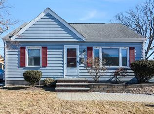 18 Yale Ave, Riverside, RI 02915