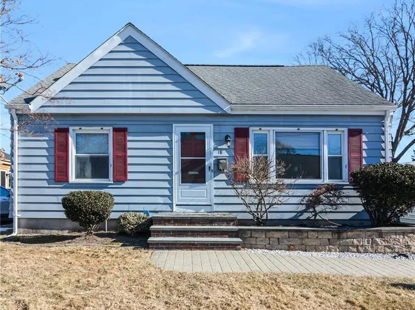 18 Yale Ave, Riverside, RI 02915