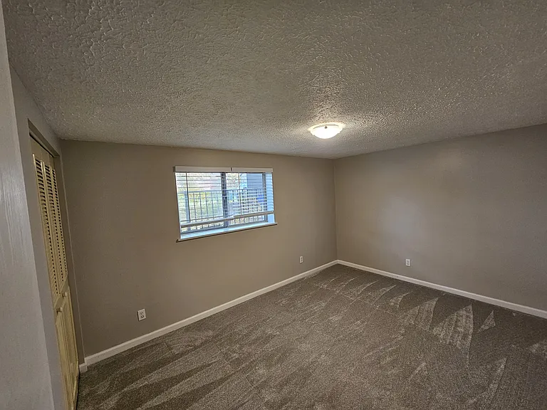 1158 3rd St #16 — Photo 4