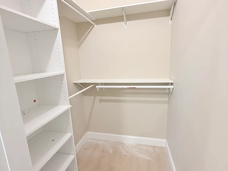 231 Highland Ave #4 — Photo 8