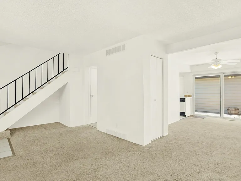 3655 S Kittredge St #E — Photo 10