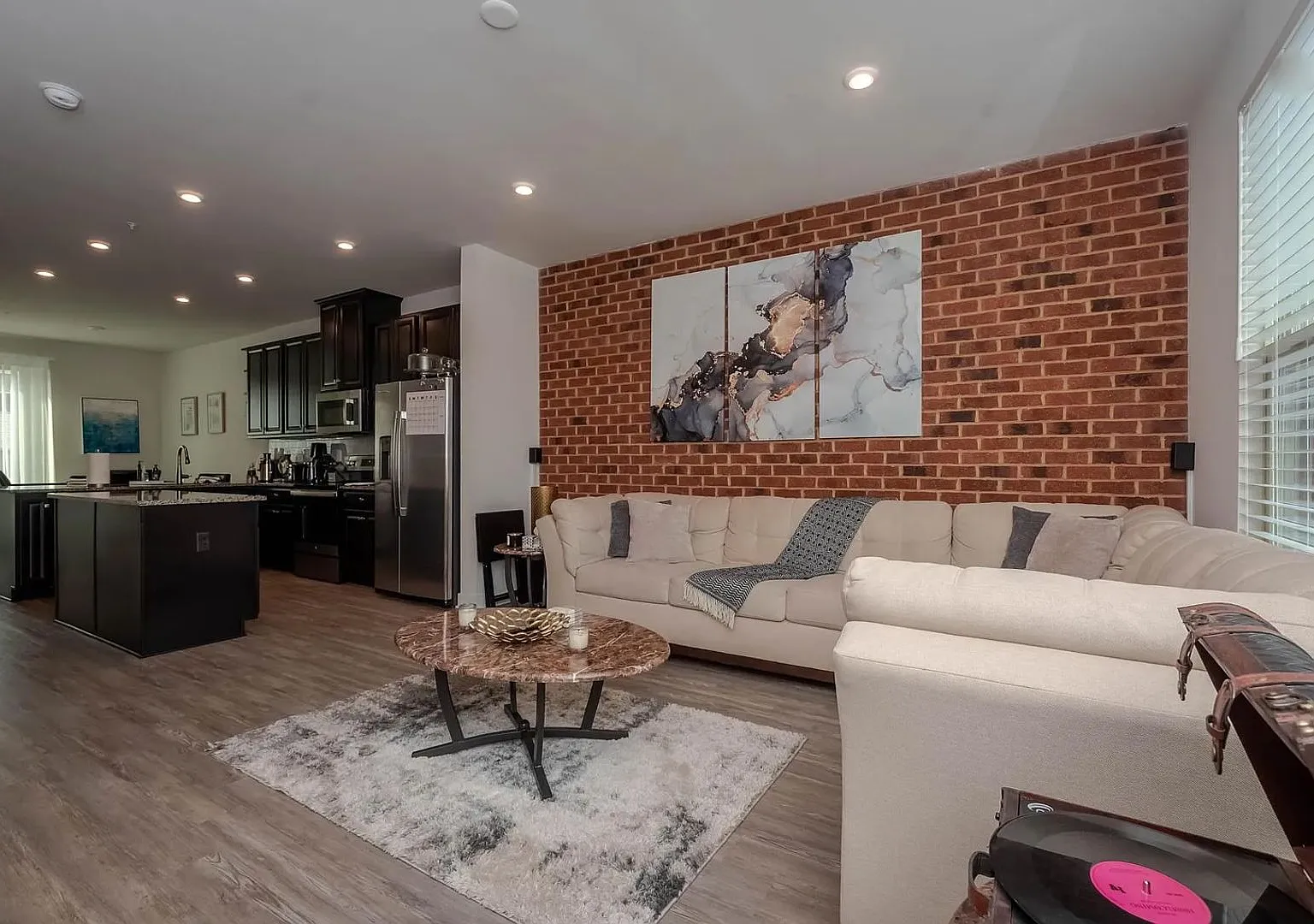 Charming 3BD/3.5BA in Greektown, MD! — Photo 3