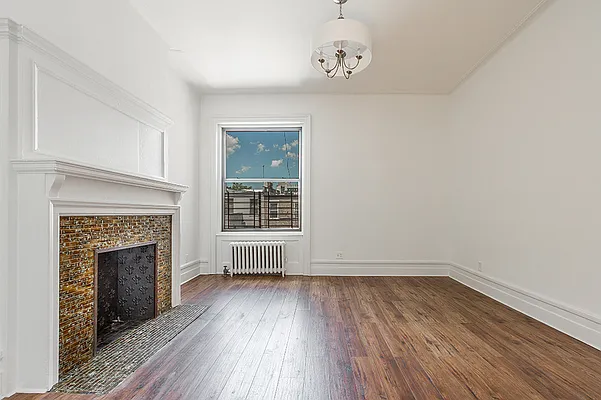 Rented by Dixon Advisory USA Inc. | media 25