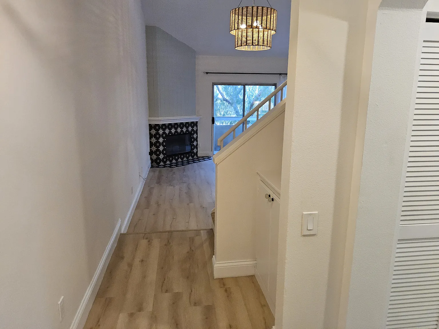 1 bed, 936 sqft, $2,650 — Photo 3