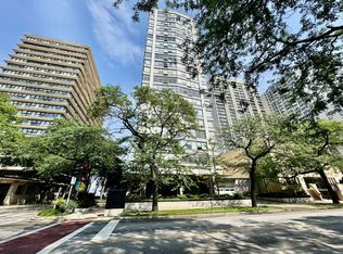 5757 N Sheridan Rd APT 16H, Chicago, IL 60660
