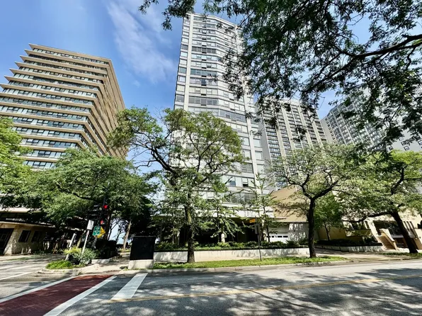 5757 N Sheridan Rd APT 16H, Chicago, IL 60660