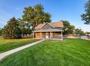 128 Smokyhill Ave, Oakley, KS 67748