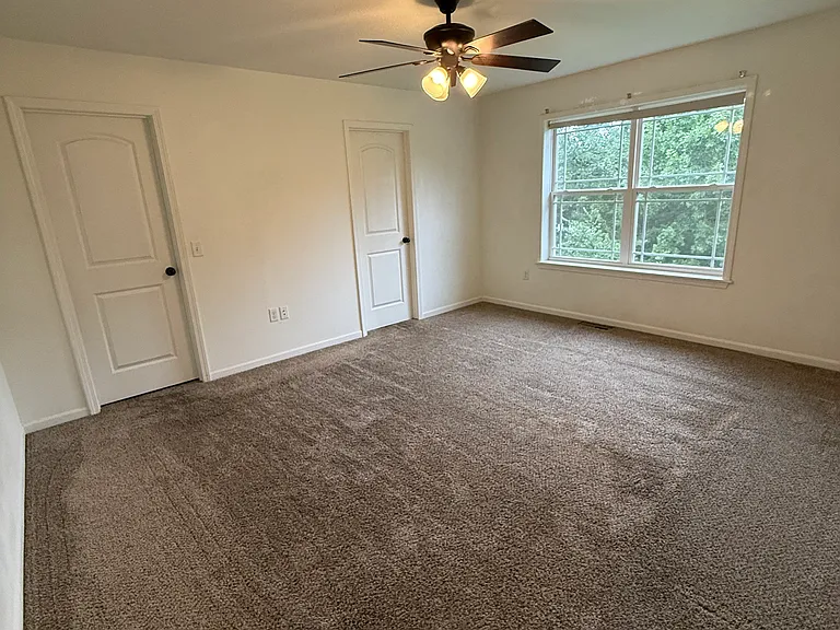 212 Hunter Ave — Photo 15
