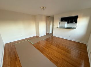 21-20 21st Ave #2A, Astoria, NY 11105