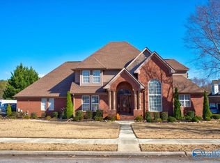 285 River Cove Rd, Huntsville, AL 35811