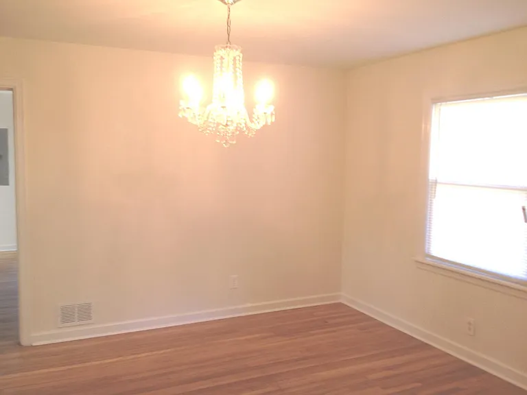 1639 Adelia Pl NE — Photo 6