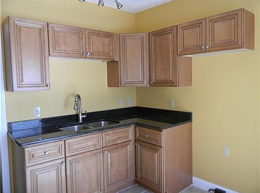 3rd image of 16 Glenham St