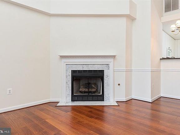 5th image of 2710 Bellforest Ct APT 411