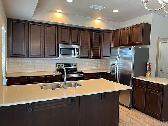 4th image of 1689 Grand Ave #1