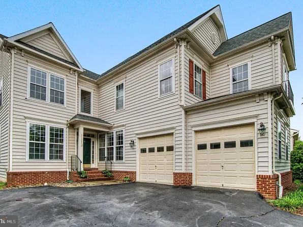 21885 Larchmont Way, Ashburn, VA 20148