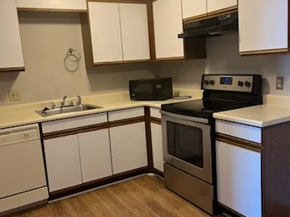 1673 Braley Rd #39, New Bedford, MA 02745