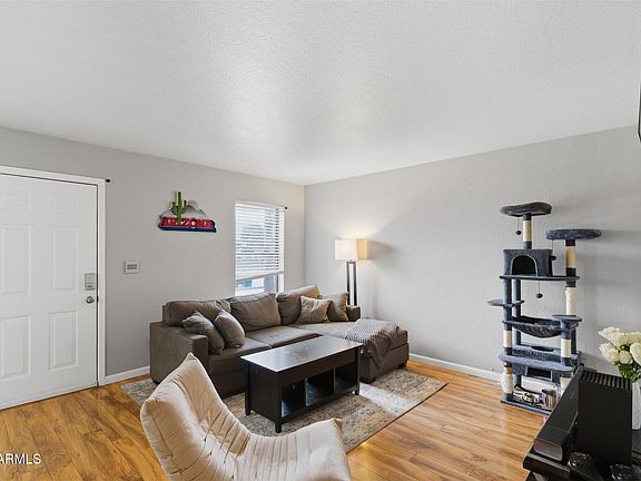 4th image of 3635 N 37TH Street #10