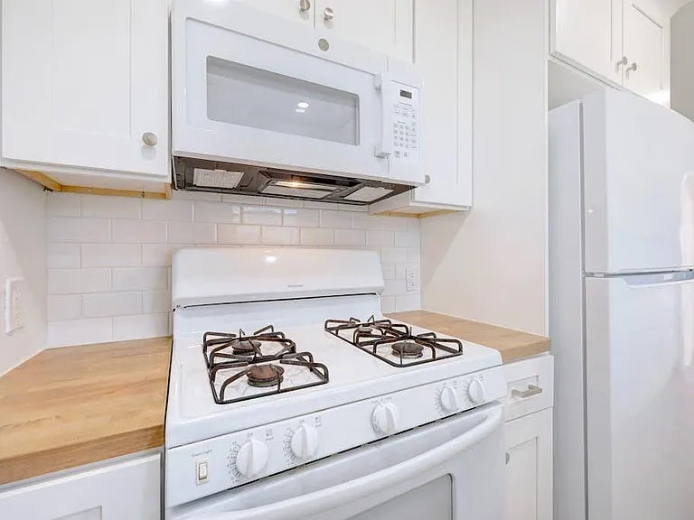 801 Salem Ln — Photo 9