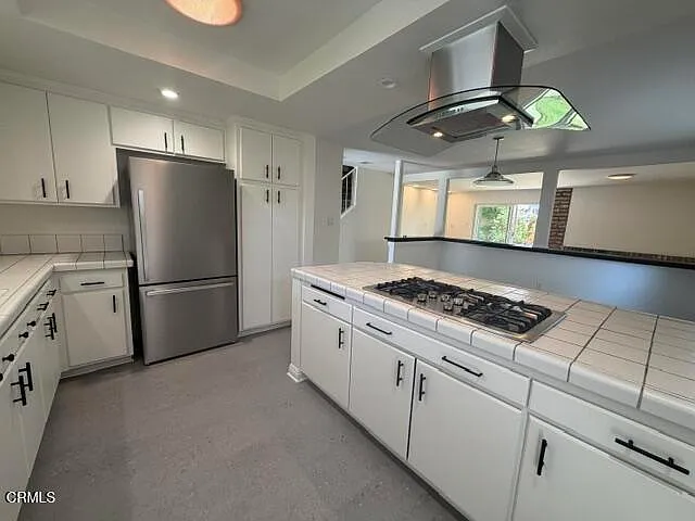 4 bed, 2.0 bath, 1787 sqft, $5,700 — Photo 4