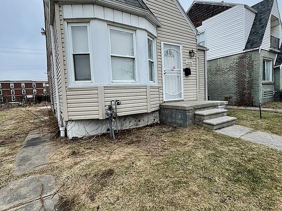 2nd image of 16191 Strathmoor St