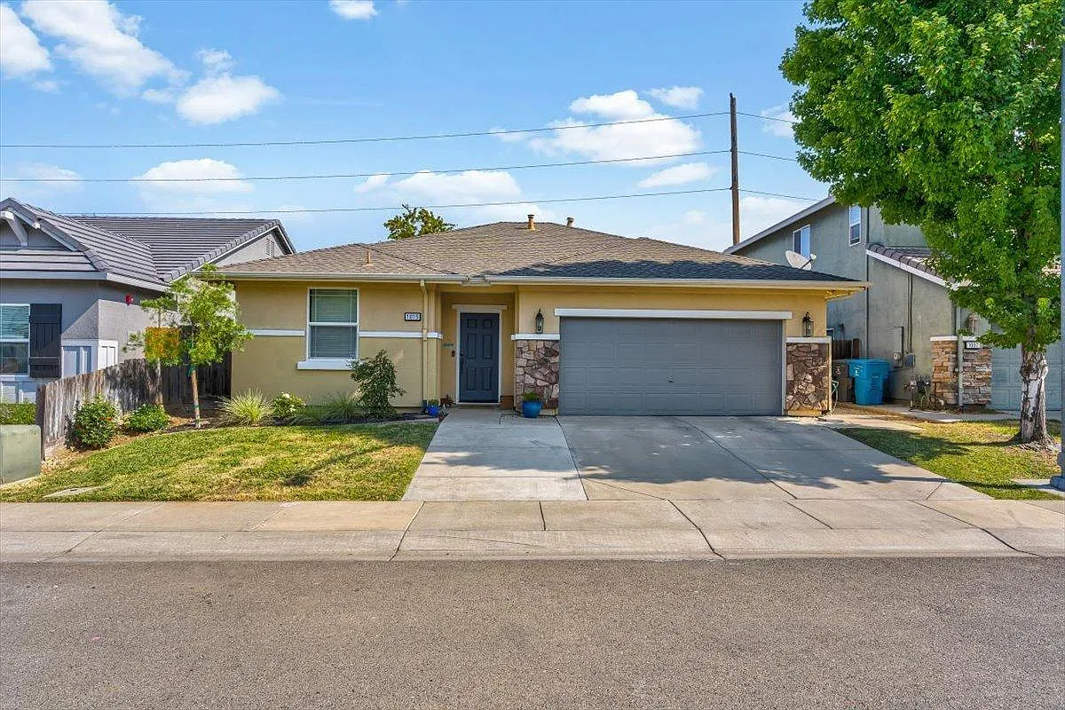 1015 Beymer Loop photo 1