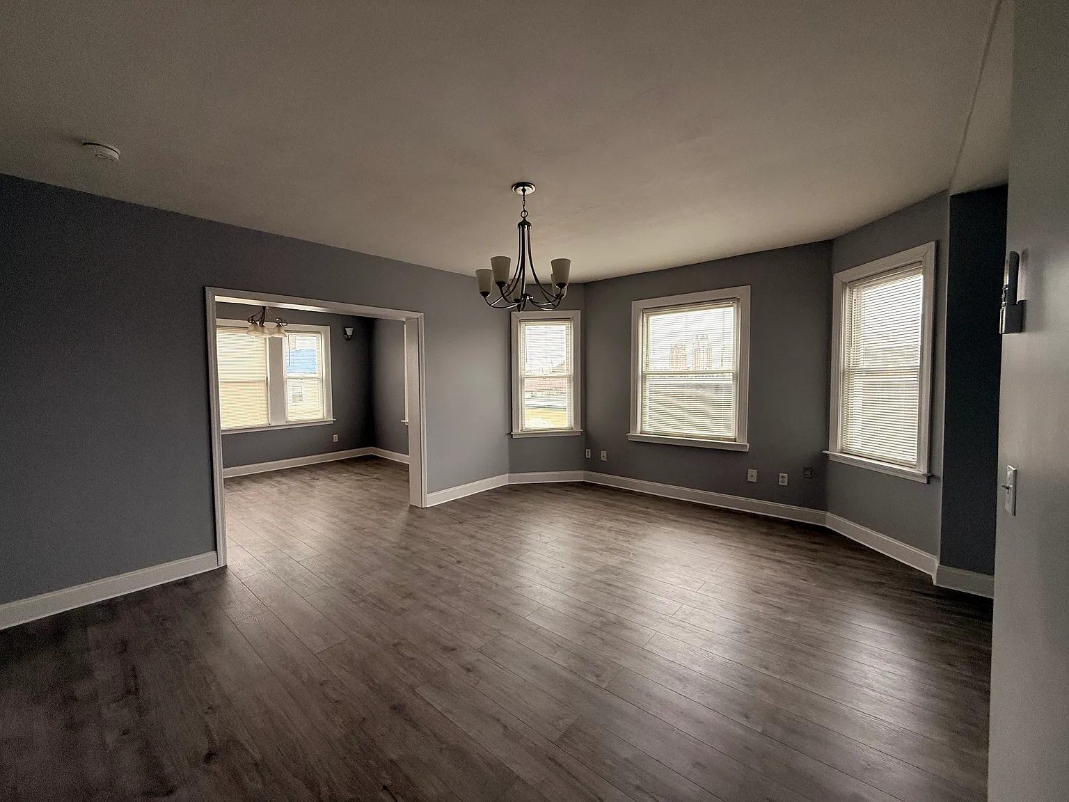 3 bed, 1600 sqft, $2,200 — Photo 1