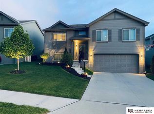 19631 S St, Omaha, NE 68135