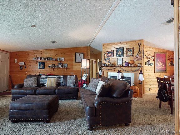 5th image of 220 NE 12th Ave Lot 33