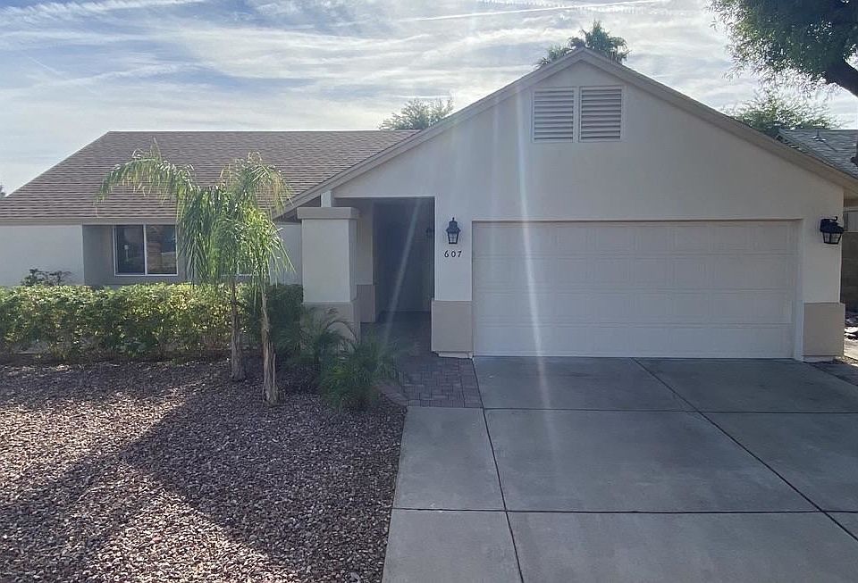 1st image of 607 W Rosemonte Dr