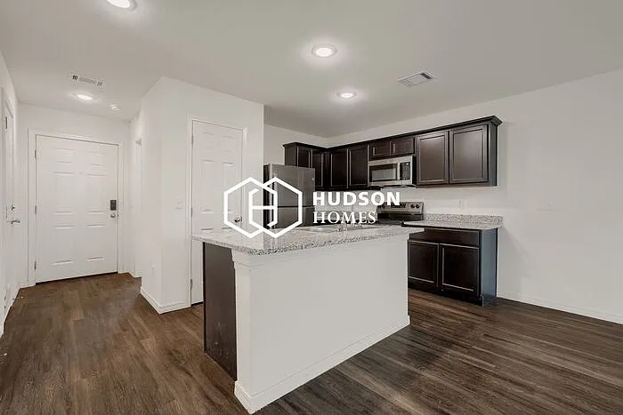 1112 NW 18th Ave — Photo 5