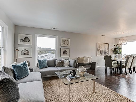 3rd image of 18 Cragmont Ct