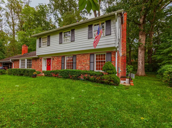 7812 Carteret Rd #2, Bethesda, MD 20817