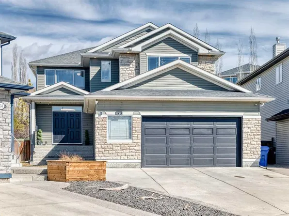 630 SW Rocky Ridge Vw NW, Calgary, AB T3G 5C2