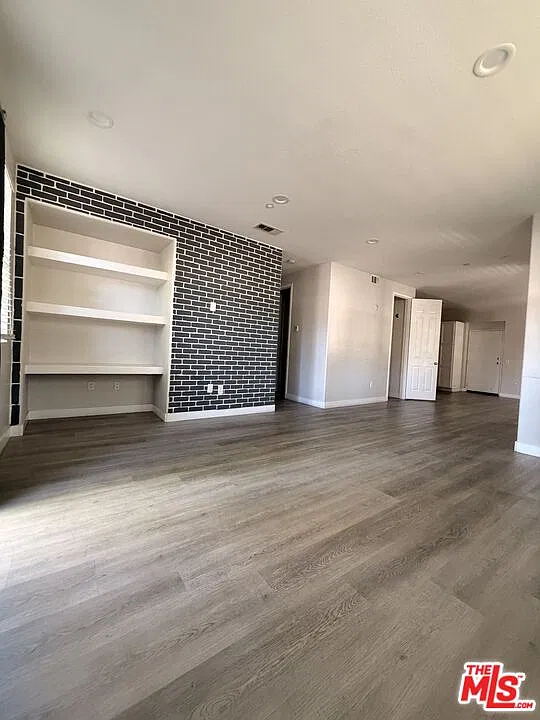 10375 Church St — Photo 2