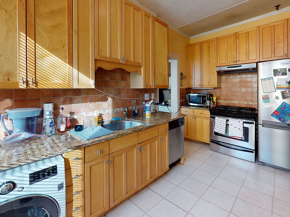 1st image of 129 Chiswick Rd