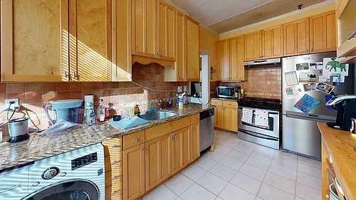 129 Chiswick Rd Photo 1