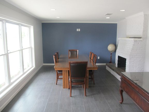 3rd image of 4377 Cypress St