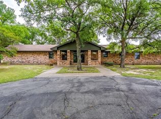 106 Woodcrest St, Weatherford, TX 76087