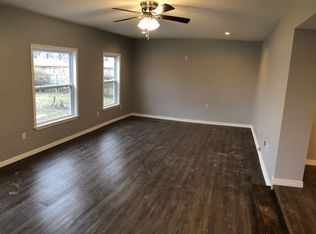 816 N 14th Pl, Rogers, AR 72756