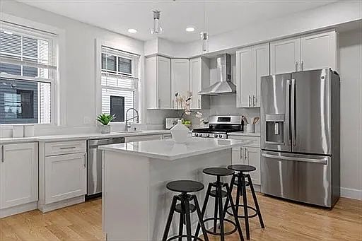 3rd image of 188 Quincy Ave #7